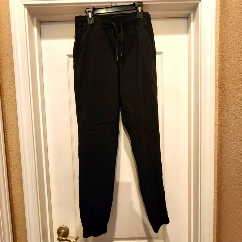 Tilly's Black RSQ Men's Active Jogger pants with Elastic Waist and Cuffs Size S